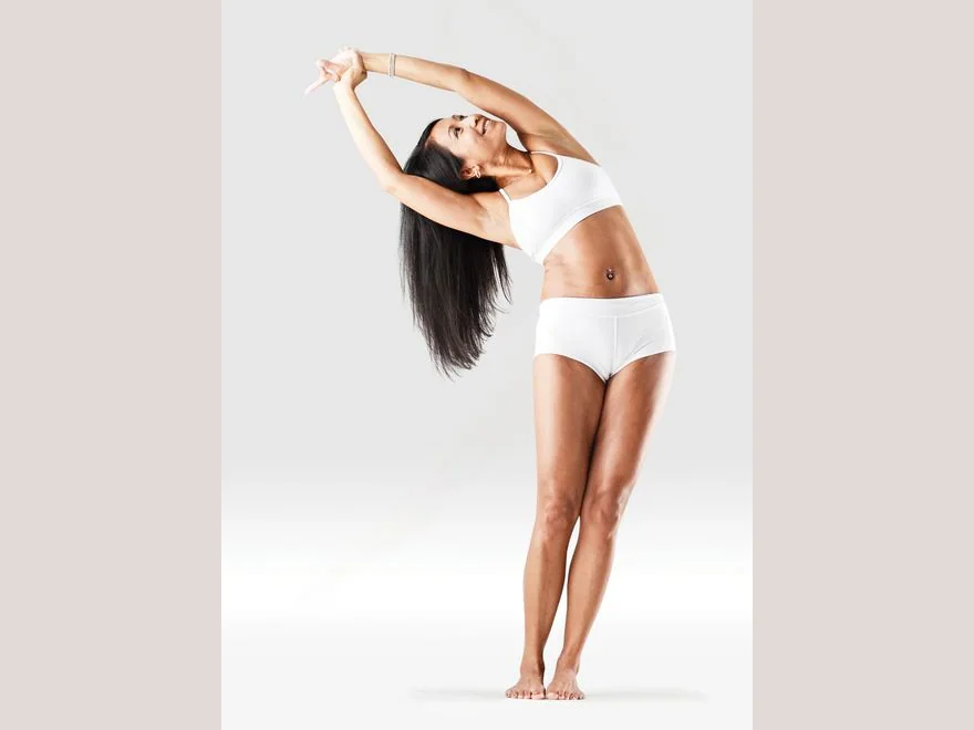 Standing Side Bend (Ardha Chandrasana) — photograph